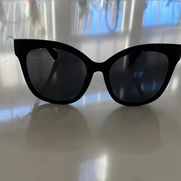 Quay Australia Black Cat-Eye Sunglasses - Picture 2 of 14